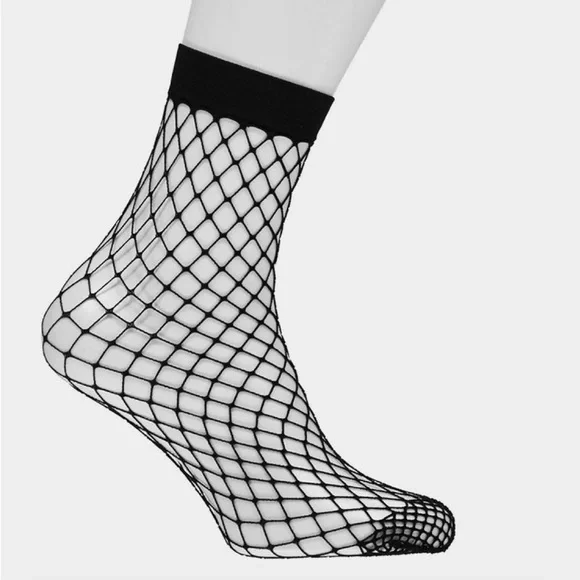 Cutest outfit for your tween! - Picture 2 of 2